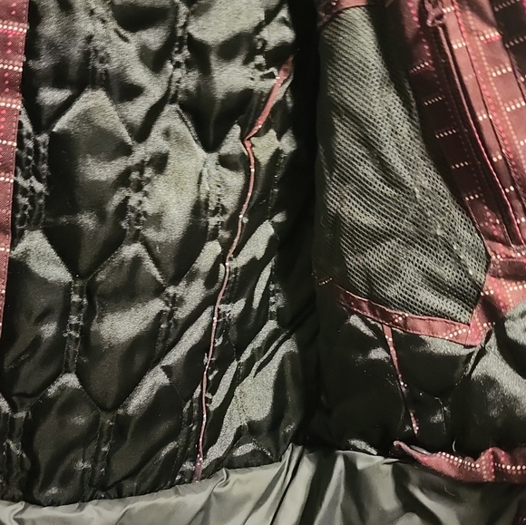 Helly Hansen winter coat - Picture 6 of 9